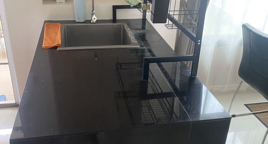 For rent 3 bedrooms townhouse in Hang Dong, Chiang Mai
