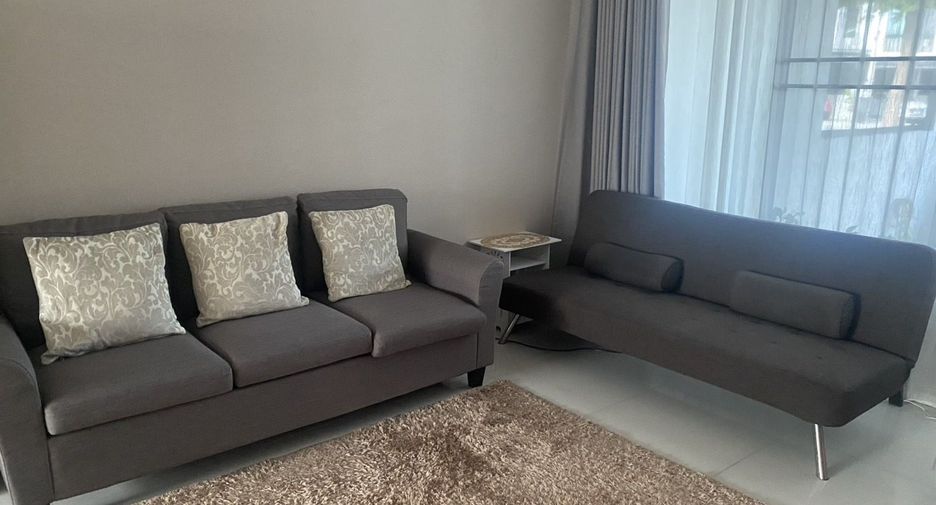 For rent 3 bedrooms townhouse in Hang Dong, Chiang Mai