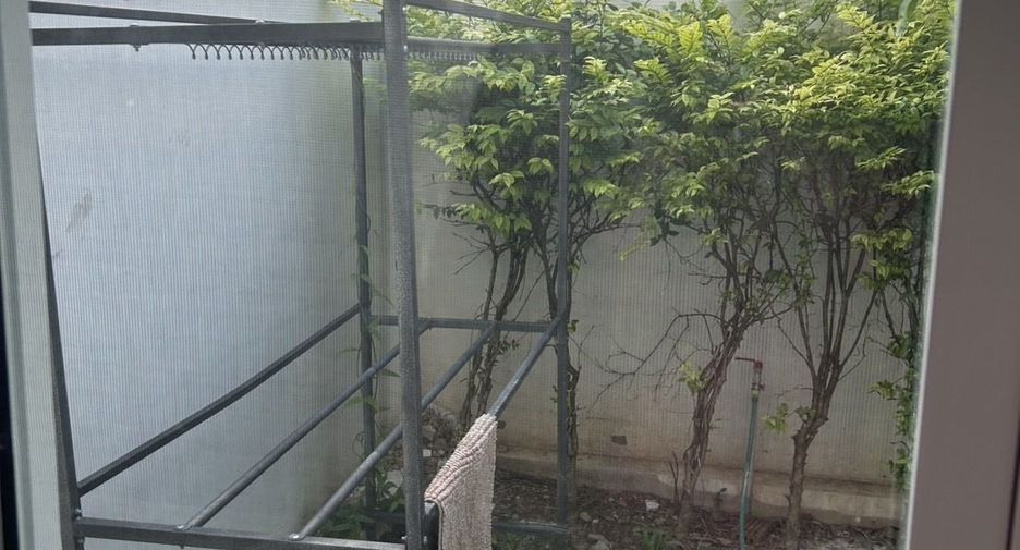For rent 3 bedrooms townhouse in Hang Dong, Chiang Mai