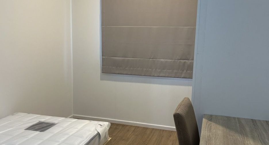 For rent 3 bedrooms townhouse in Hang Dong, Chiang Mai