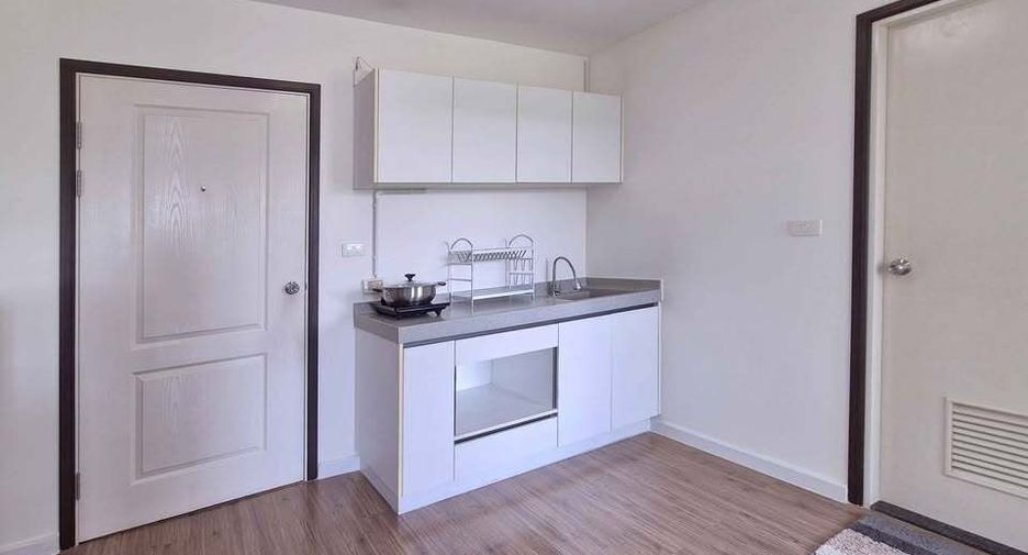 Condo en alquiler de 1 habitaciones en Bang Na, Bangkok