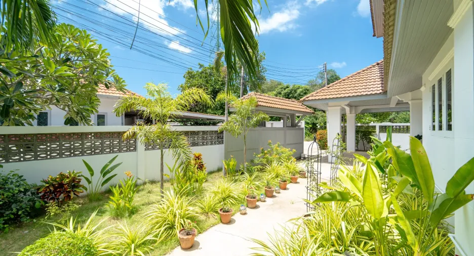 For sale 4 bedrooms villa in Ko Samui, Surat Thani