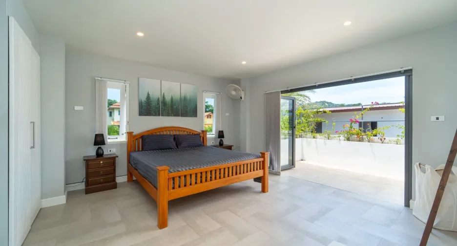 For sale 4 bedrooms villa in Ko Samui, Surat Thani