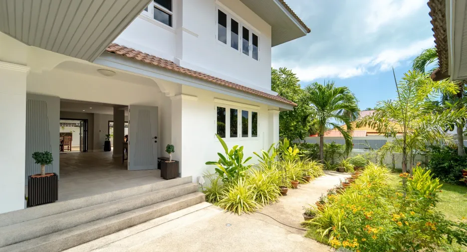 For sale 4 bedrooms villa in Ko Samui, Surat Thani