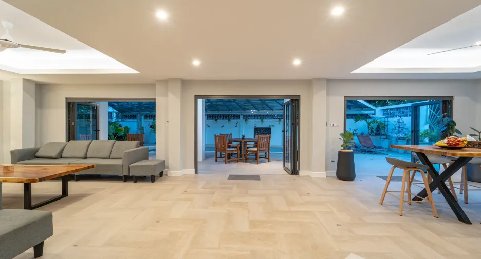 For sale 4 bedrooms villa in Ko Samui, Surat Thani