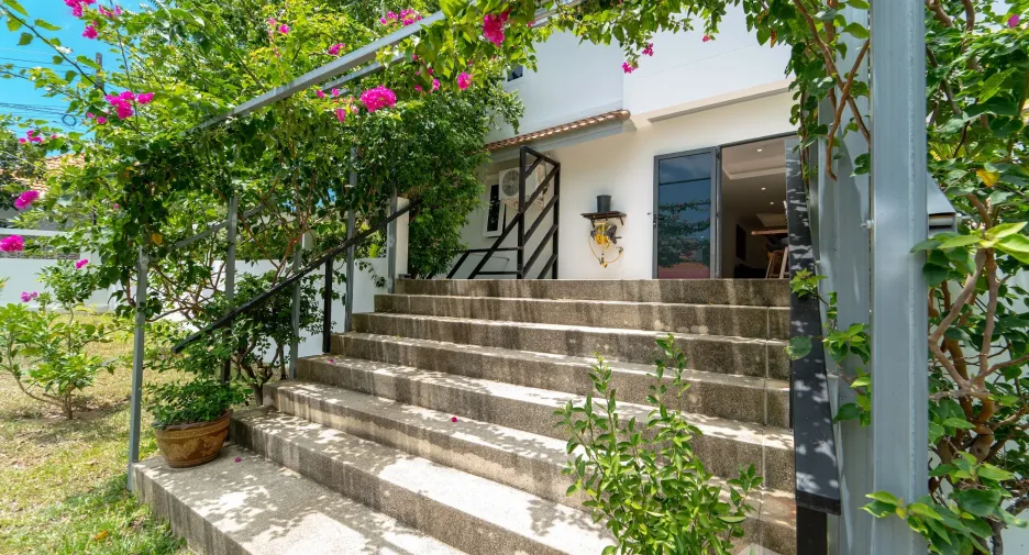 For sale 4 bedrooms villa in Ko Samui, Surat Thani