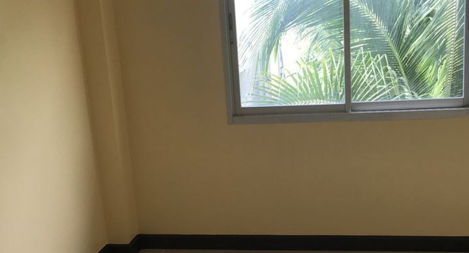 For sale 4 bedrooms house in Don Mueang, Bangkok