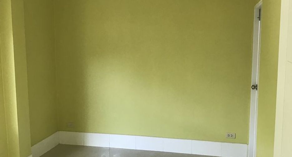 For sale 4 bedrooms house in Don Mueang, Bangkok