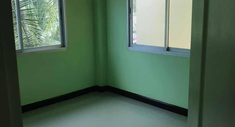 For sale 4 bedrooms house in Don Mueang, Bangkok