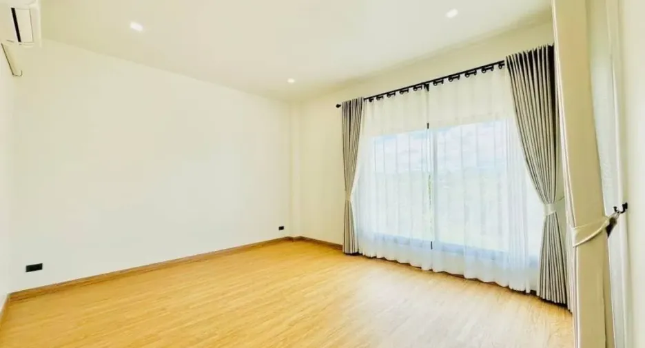 Casa adosada en venta de 3 habitaciones en Hang Dong, Chiang Mai