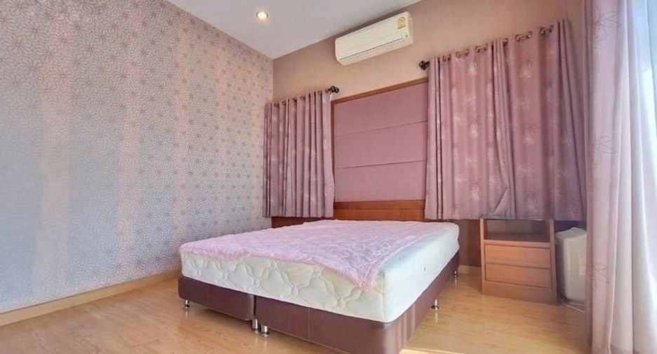 For sale 5 bedrooms house in Mueang Chiang Mai, Chiang Mai