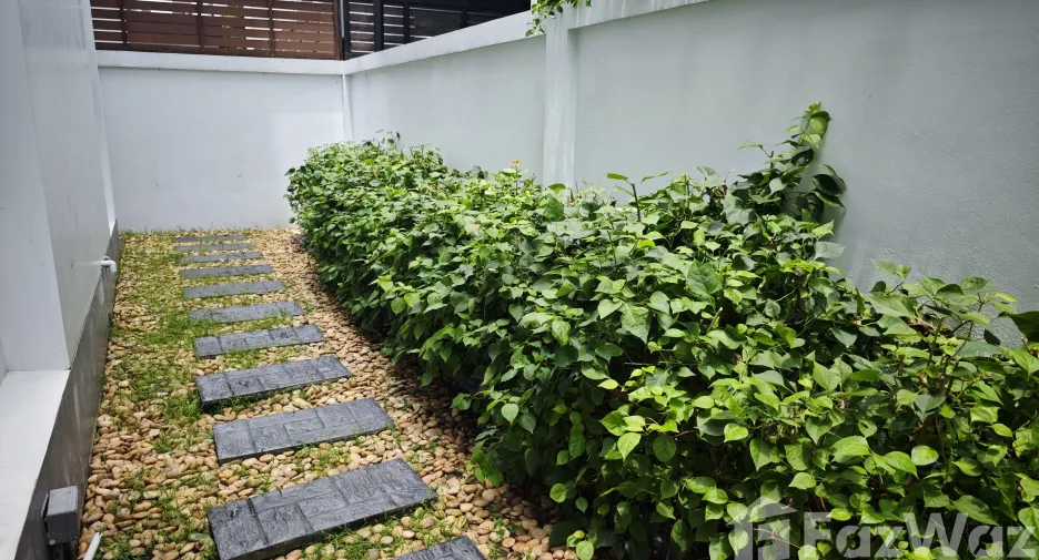 À vendre et à louer 3 chambres maison à Bueng Kum, Bangkok
