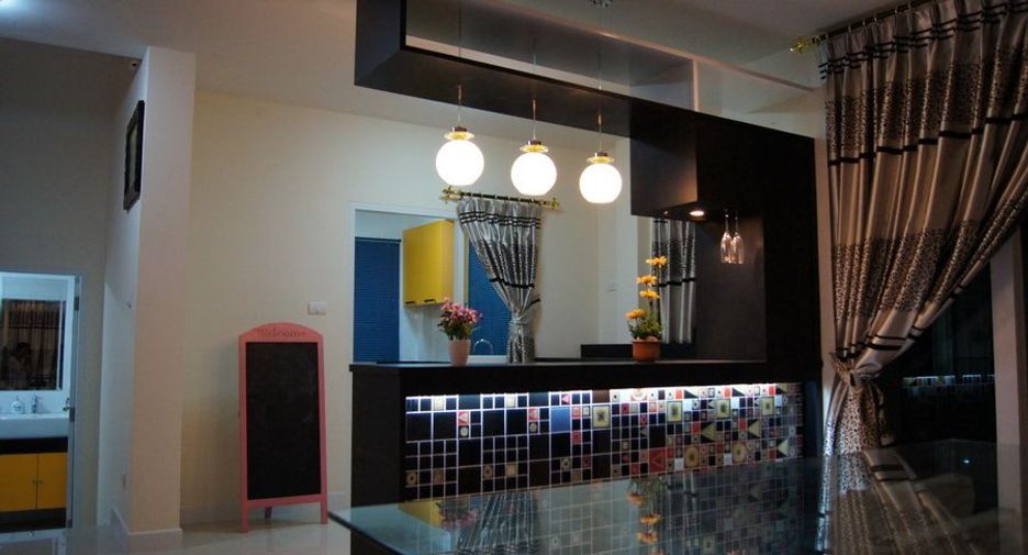 出售 和 出租 3 卧室 独立屋 在 Si Racha, Chon Buri