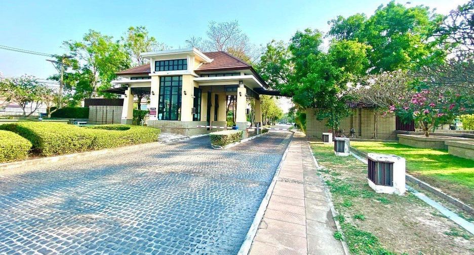 出售 和 出租 3 卧室 独立屋 在 Si Racha, Chon Buri
