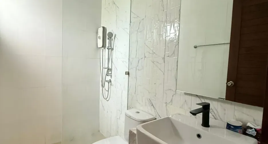 For rent 4 bedrooms townhouse in Ko Samui, Surat Thani