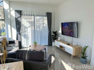 For rent 4 bedrooms house in San Kamphaeng, Chiang Mai
