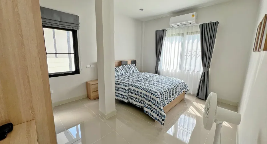 For rent 4 ベッドルーム house in San Kamphaeng, Chiang Mai
