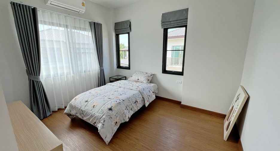 For rent 4 ベッドルーム house in San Kamphaeng, Chiang Mai