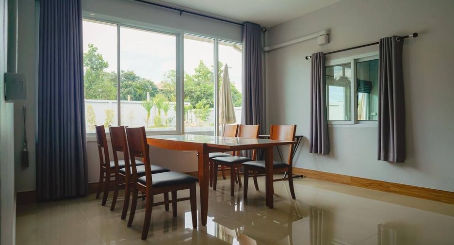 For sale and for rent 4 bedrooms villa in Bang Lamung, Chonburi