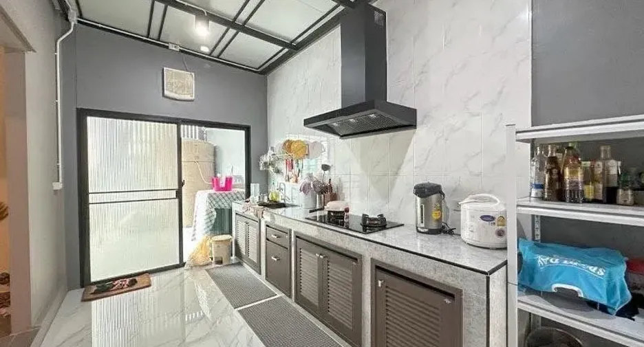 For sale 4 bedrooms house in Phasi Charoen, Bangkok