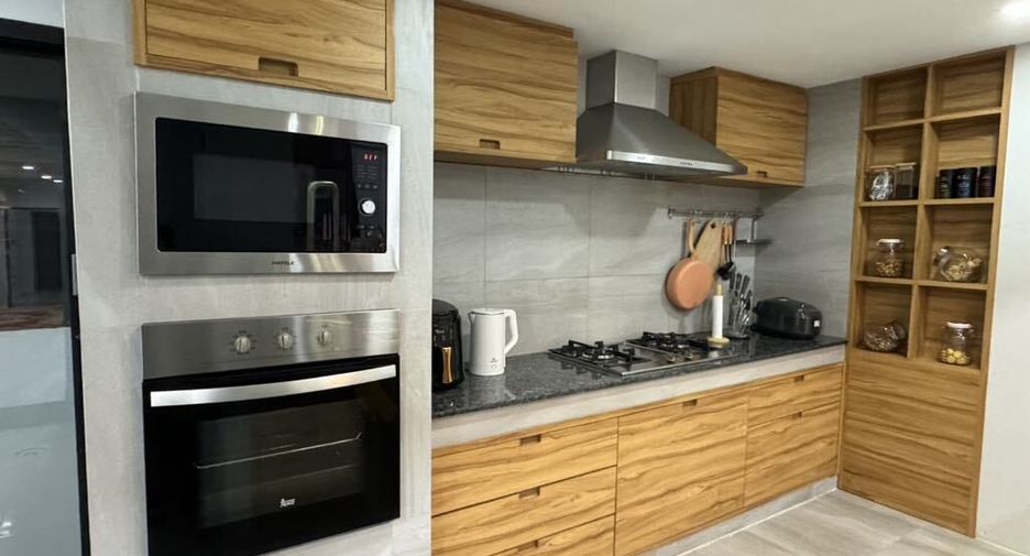 For rent 2 bedrooms townhouse in Mueang Chiang Mai, Chiang Mai