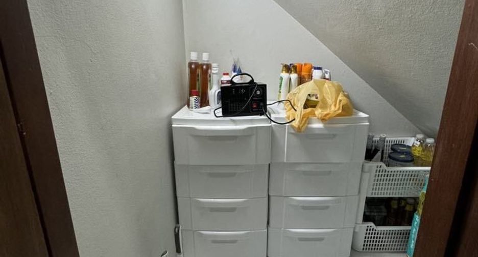 For rent 2 bedrooms townhouse in Mueang Chiang Mai, Chiang Mai