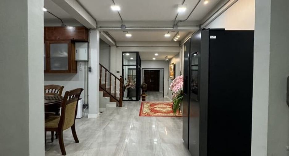 For rent 2 bedrooms townhouse in Mueang Chiang Mai, Chiang Mai