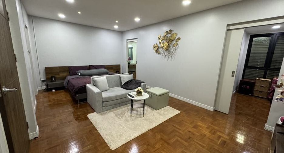 For rent 2 bedrooms townhouse in Mueang Chiang Mai, Chiang Mai