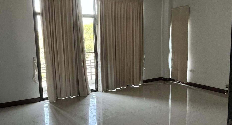 Gewerbefläche zum Kauf mit 3 Zimmer in San Sai, Chiang Mai