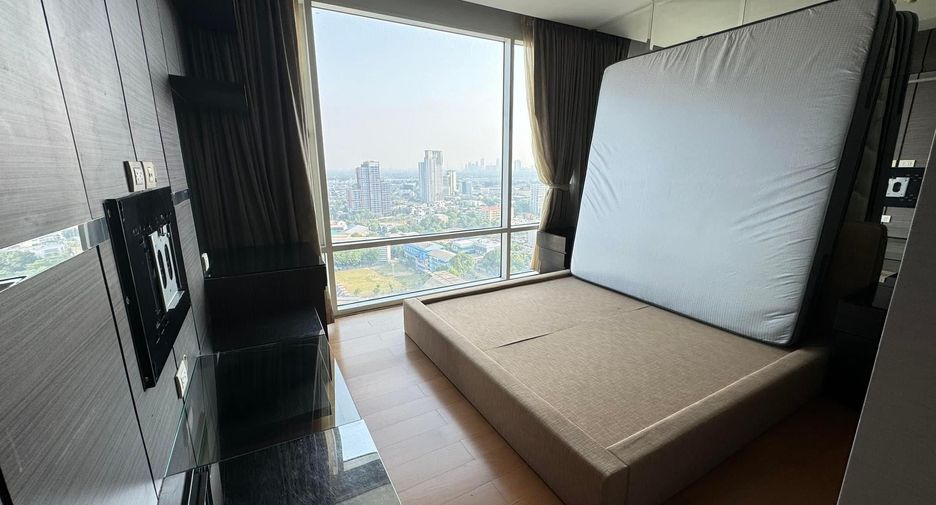 For sale and for rent 3 bedrooms condo in Khlong Toei, Bangkok