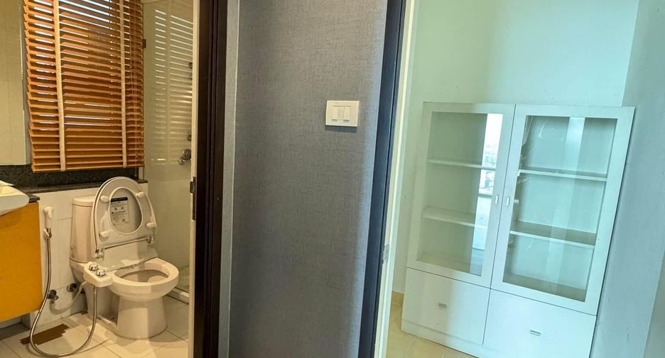 For sale and for rent 3 bedrooms condo in Khlong Toei, Bangkok