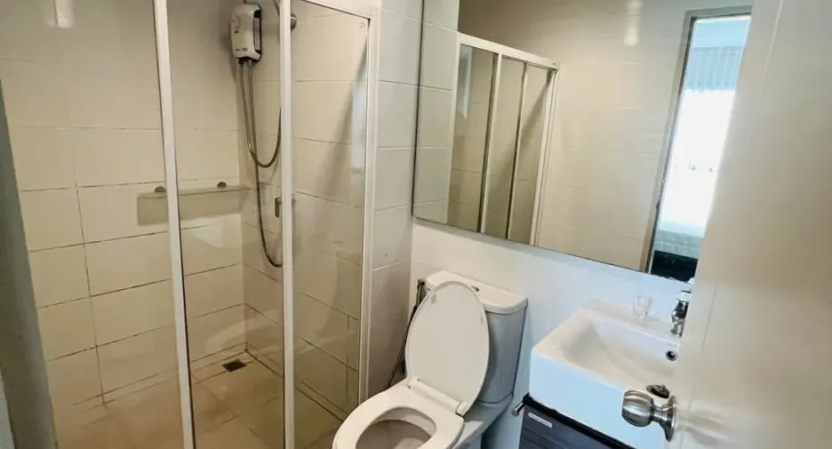 For sale 1 bed condo in Bang Na, Bangkok