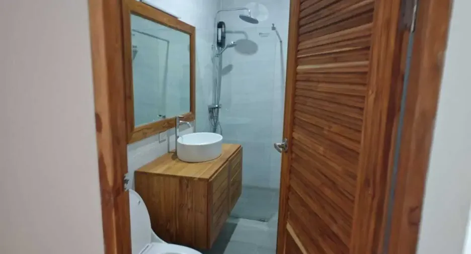 For sale and for rent 6 bedrooms villa in Ko Samui, Surat Thani