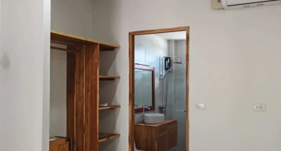 For sale and for rent 6 bedrooms villa in Ko Samui, Surat Thani