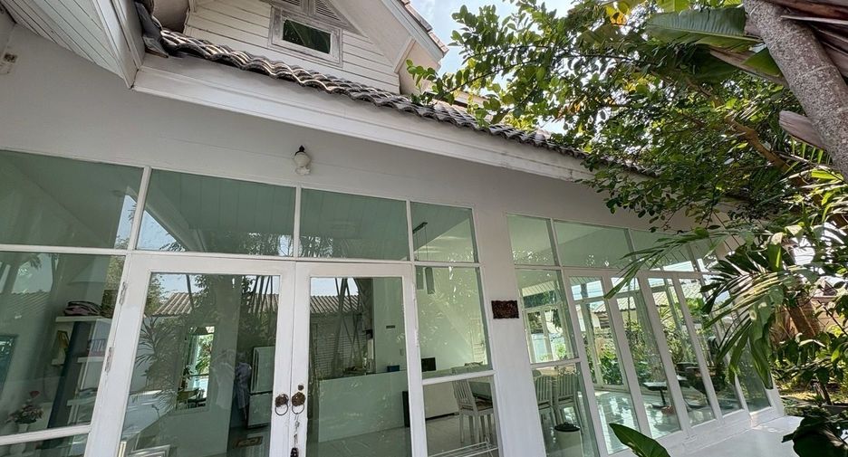 For sale 3 bedrooms villa in Mae Rim, Chiang Mai