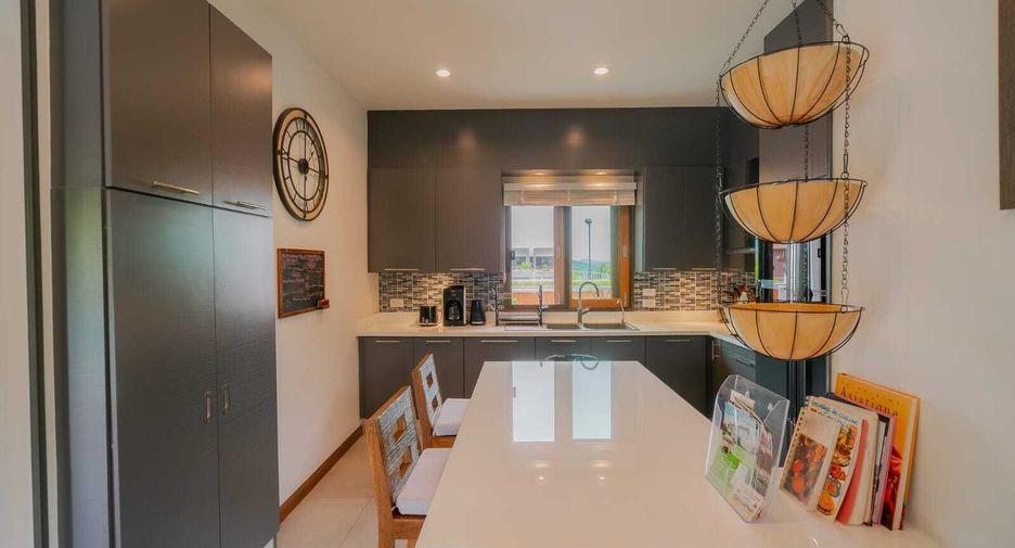 For rent 4 ベッドルーム villa in Hua Hin, Prachuap Khiri Khan