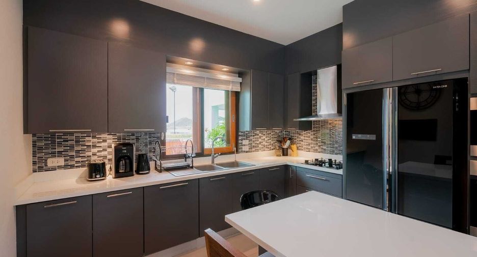 For rent 4 ベッドルーム villa in Hua Hin, Prachuap Khiri Khan