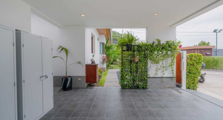 For rent 4 ベッドルーム villa in Hua Hin, Prachuap Khiri Khan