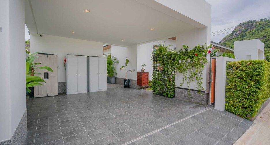 For rent 4 ベッドルーム villa in Hua Hin, Prachuap Khiri Khan