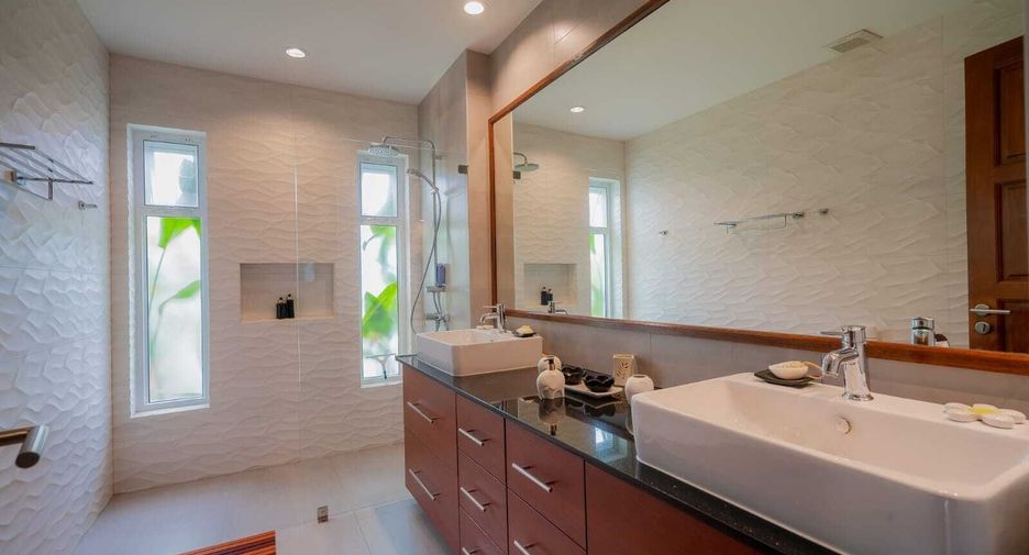 For rent 4 ベッドルーム villa in Hua Hin, Prachuap Khiri Khan