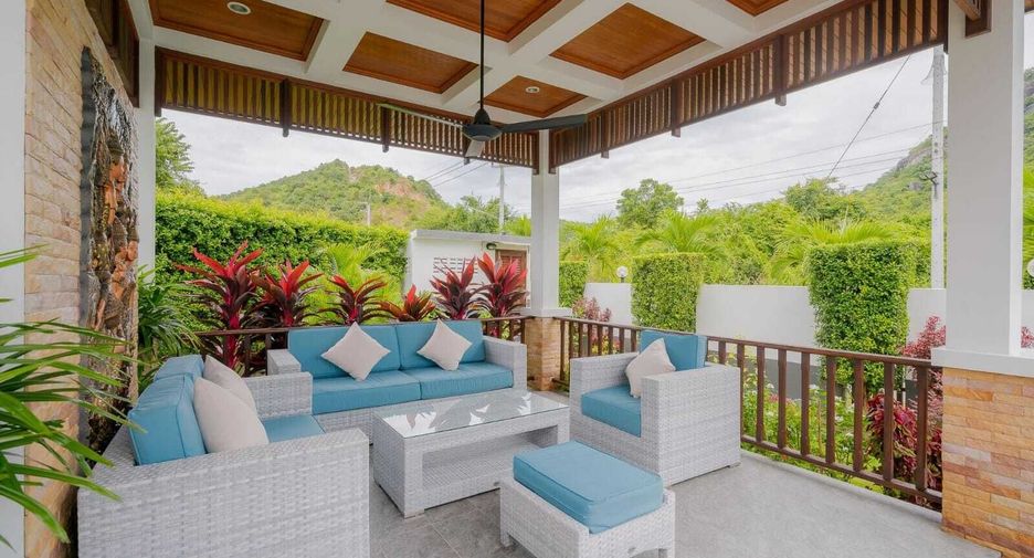 For rent 4 ベッドルーム villa in Hua Hin, Prachuap Khiri Khan