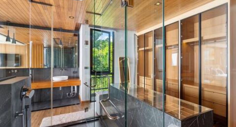 For rent 4 bedrooms villa in Ko Samui, Surat Thani