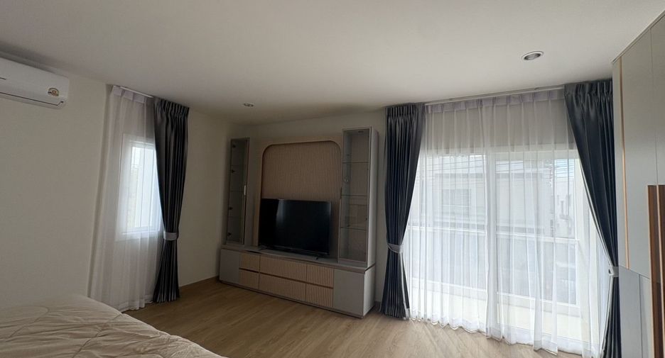 出租 4 卧室 独立屋 在 Mueang Chiang Mai, Chiang Mai