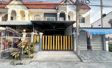 For sale 2 bedrooms townhouse in Bang Khen, Bangkok