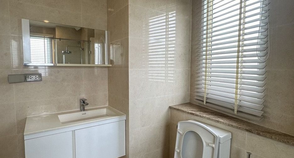 For rent 2 bedrooms condo in Mueang Chiang Mai, Chiang Mai
