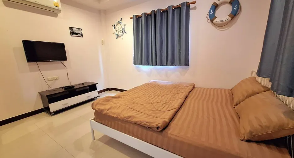 For rent 5 bedrooms villa in Hua Hin, Prachuap Khiri Khan