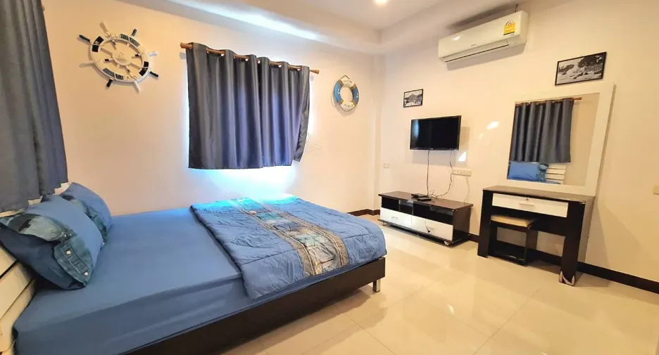 For rent 5 bedrooms villa in Hua Hin, Prachuap Khiri Khan