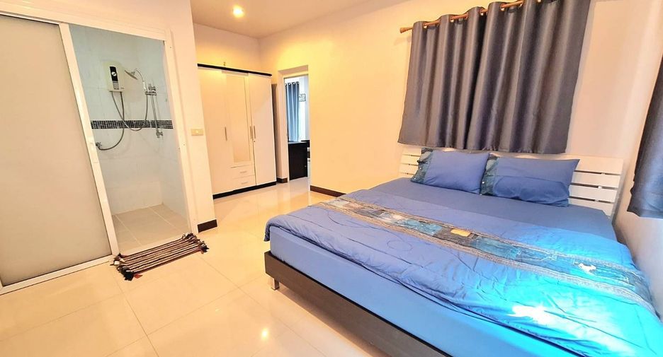 For rent 5 bedrooms villa in Hua Hin, Prachuap Khiri Khan