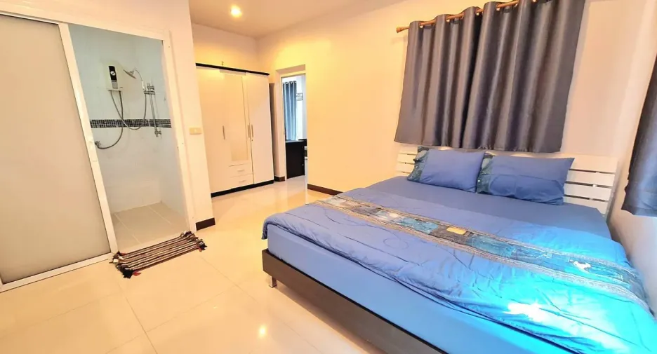For rent 5 bedrooms villa in Hua Hin, Prachuap Khiri Khan