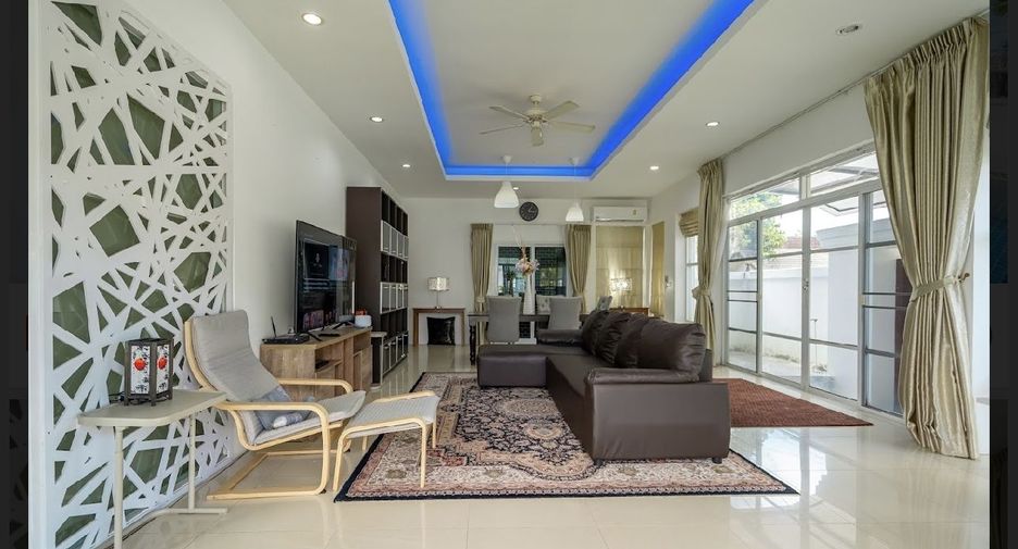 For sale and for rent 10 bedrooms retail Space in Thalang, Phuket